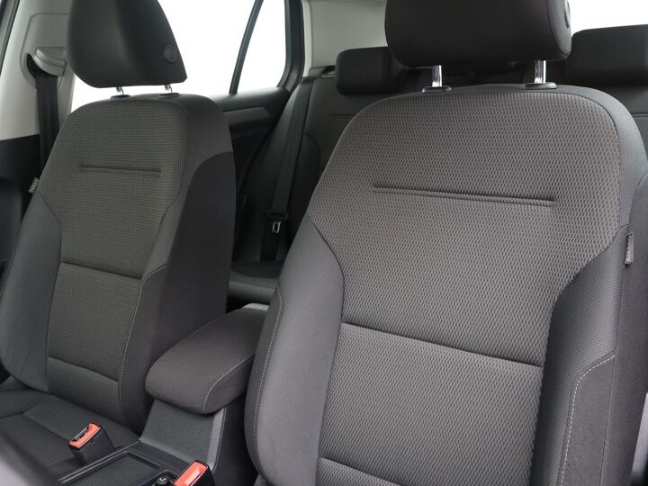 Volkswagen Golf 1.2 TSI Comfortline  | Automaat | Trekhaak | Cruise control | Navigatie | PDC | Autohold | Automatische verlichting | LM 16"|