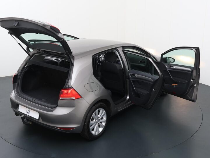 Volkswagen Golf 1.2 TSI Comfortline  | Automaat | Trekhaak | Cruise control | Navigatie | PDC | Autohold | Automatische verlichting | LM 16"|