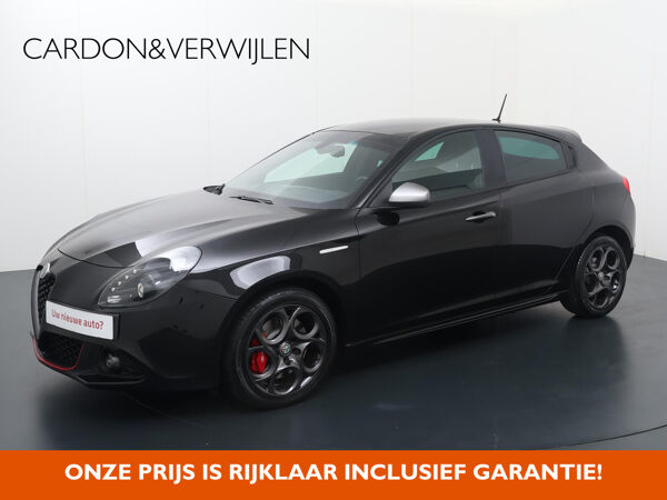 Alfa Romeo Giulietta 1.4 Turbo MultiAir Super | 170 PK | Automaat | Flippers | Multifunctioneel stuurwiel | Spraakbediening | Cruise control | Automatische verlichting | Deurvergrendeling | Climate | Dab+ | Bluetooth | Navigatie | Parkeersensoren achter | Lm17'' |