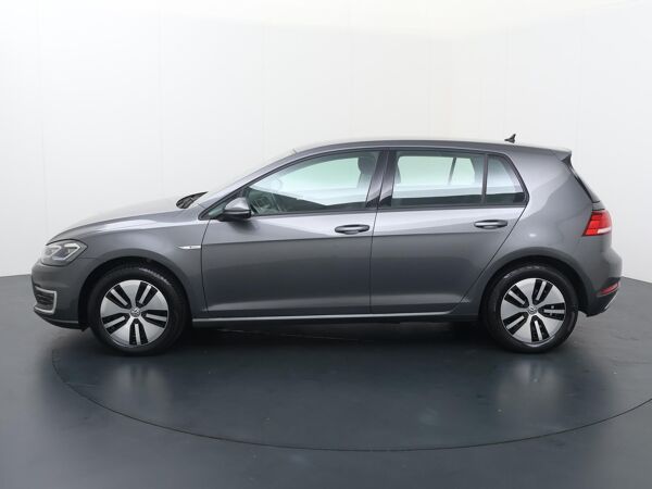Volkswagen e-Golf E-DITION | 136 PK | SoH 90% | Warmtepomp | LED verlichting | Adaptief cruise control |