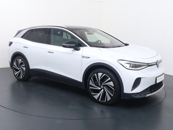 Volkswagen ID.4 First Max 77 kWh | 204 PK | SoH 87% | verwarmde voorstoelen/voorruit | Matrix LED koplampen | Adaptive cruise control |