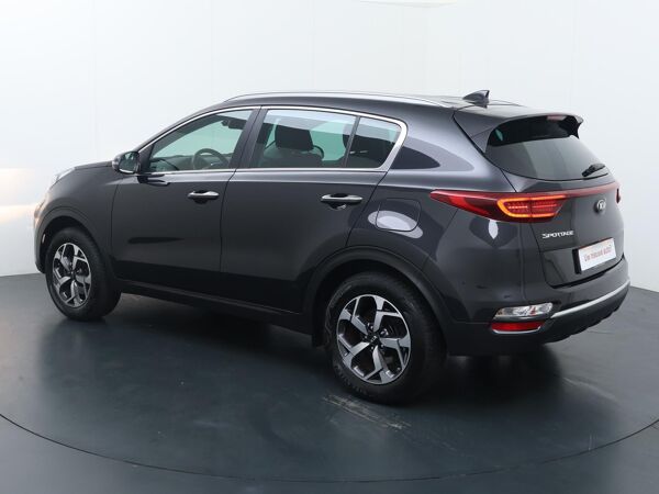 Kia Sportage 1.6 GDI DynamicLine | 132 PK | Multifunctioneel stuurwiel | Cruise control | Spraakbediening | Automatische verlichting | Deurvergrendeling | Inklapbare spiegels | Navigatie | Bluetooth | Dab+ | Apple Carplay - Androidauto | Climate | Achteruitrijcamera | Bordenherkenning | Laneassist | Lm17'' |