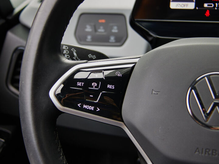 Volkswagen ID.3 First Plus 58 kWh | 8% bijtelling | Navigatie | Camera | LED | DAB