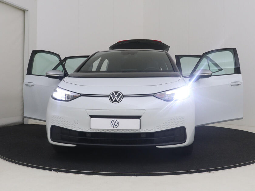 Volkswagen ID.3 Pro 58 kWh | 8% Bijtelling | LM 18" | Navigatie | Adaptive Cruise Control | DAB | Stoelverwarming | Parkeersensoren V+A