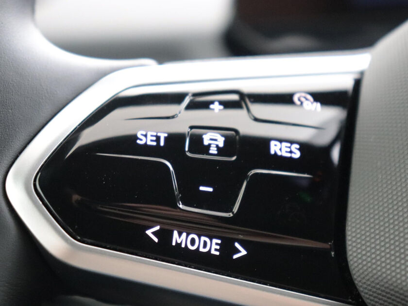 Volkswagen ID.3 Pro 58 kWh | 8% Bijtelling | LM 18" | Navigatie | Adaptive Cruise Control | DAB | Stoelverwarming | Parkeersensoren V+A
