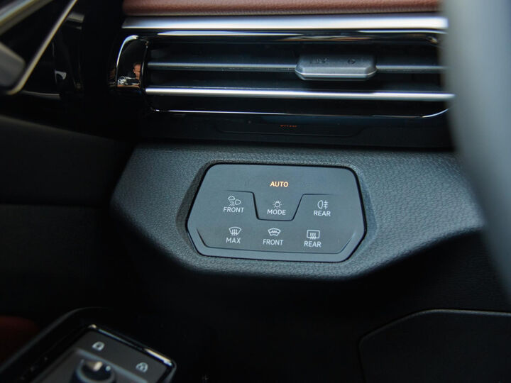 Volkswagen ID.4 Pro ELEKTROMOTOR 150 kW / 204 pk SUV Elektrische a andrijving