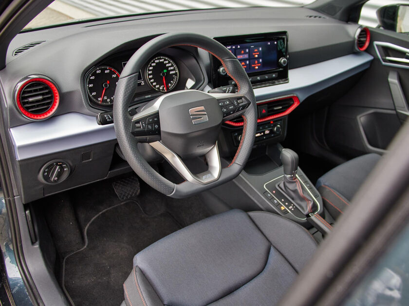 SEAT Ibiza 1.5 TSI 150pk DSG Sport | App-connect | Full-LED | DAB+ |