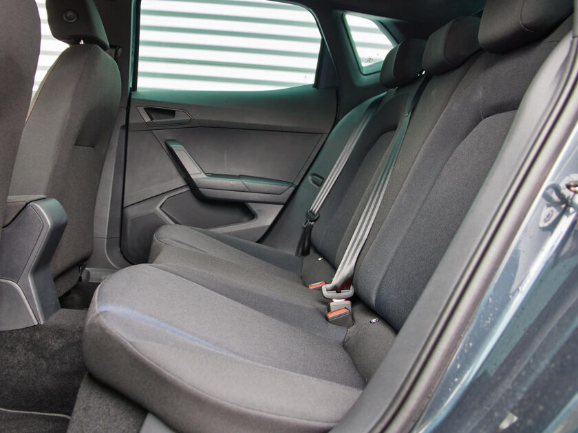 SEAT Ibiza 1.5 TSI 150pk DSG Sport | App-connect | Full-LED | DAB+ |